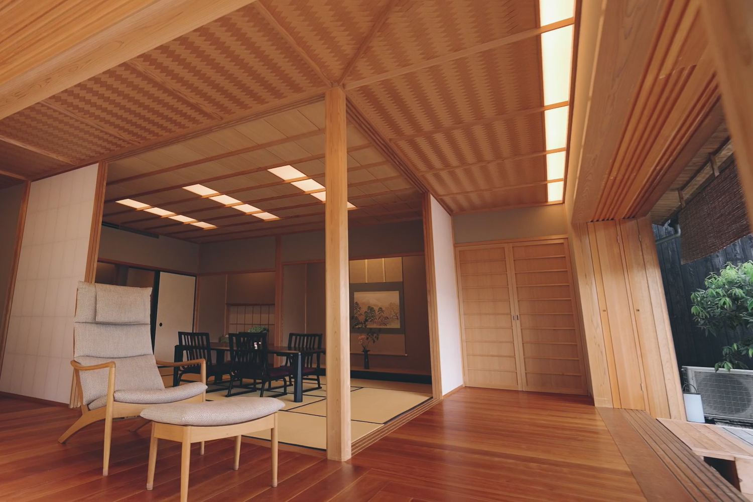 MARU Izumiyacho | A whole house inn on the River Kamo, Kyoto